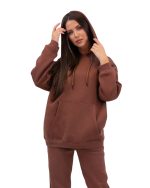 Pentru gama de îmbrăcăminte exterioară, hoodie-ul reintra in trend prin mixarea cu diferite obiecte vestimentare. Adus mai aproape de tinutele contemporane, este reintrodus în modele iconice, cu teme diferite. Piesele sunt caracterizate de o selecție de culori și texturi fine, cu un nivel ridicat de rezistenta la frig. Prezintă buzunare frontale si gluga pentru un plus de funcționalitate.
